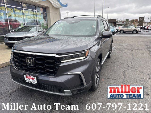 Used 2023 Honda Pilot Elite image 1