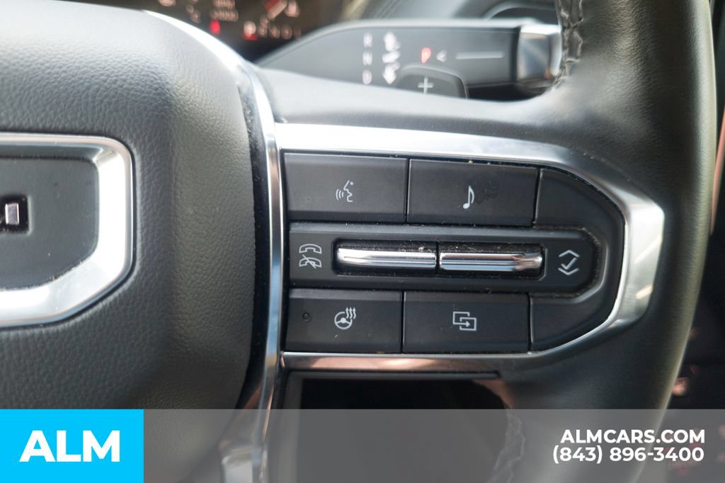 Used 2025 GMC Yukon Denali AWD/4WD image 28
