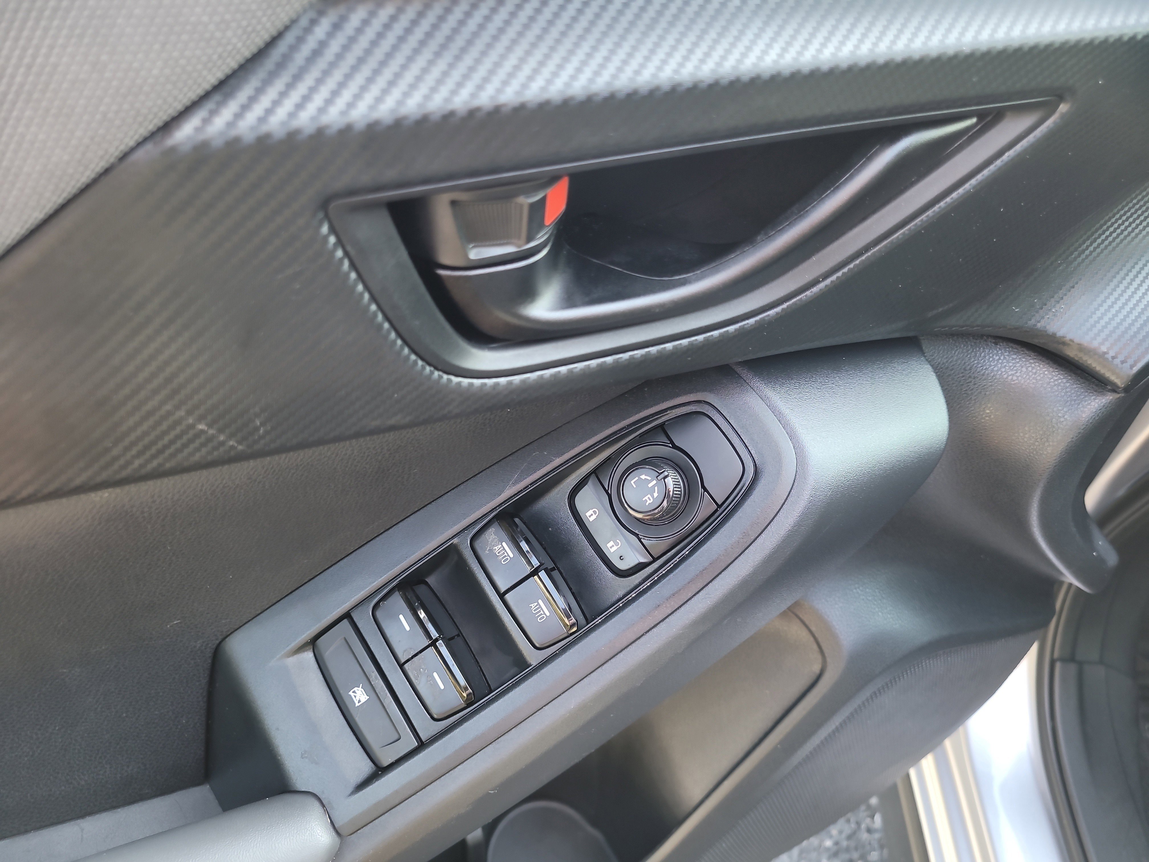 Used 2024 Subaru Crosstrek 2.0i Premium image 17