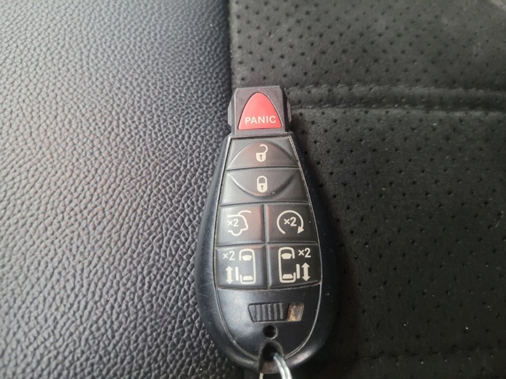 Used 2019 Dodge Grand Caravan SXT FWD image 32