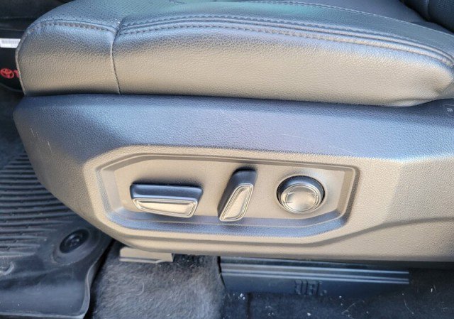 Used 2024 Toyota Tundra Limited image 26