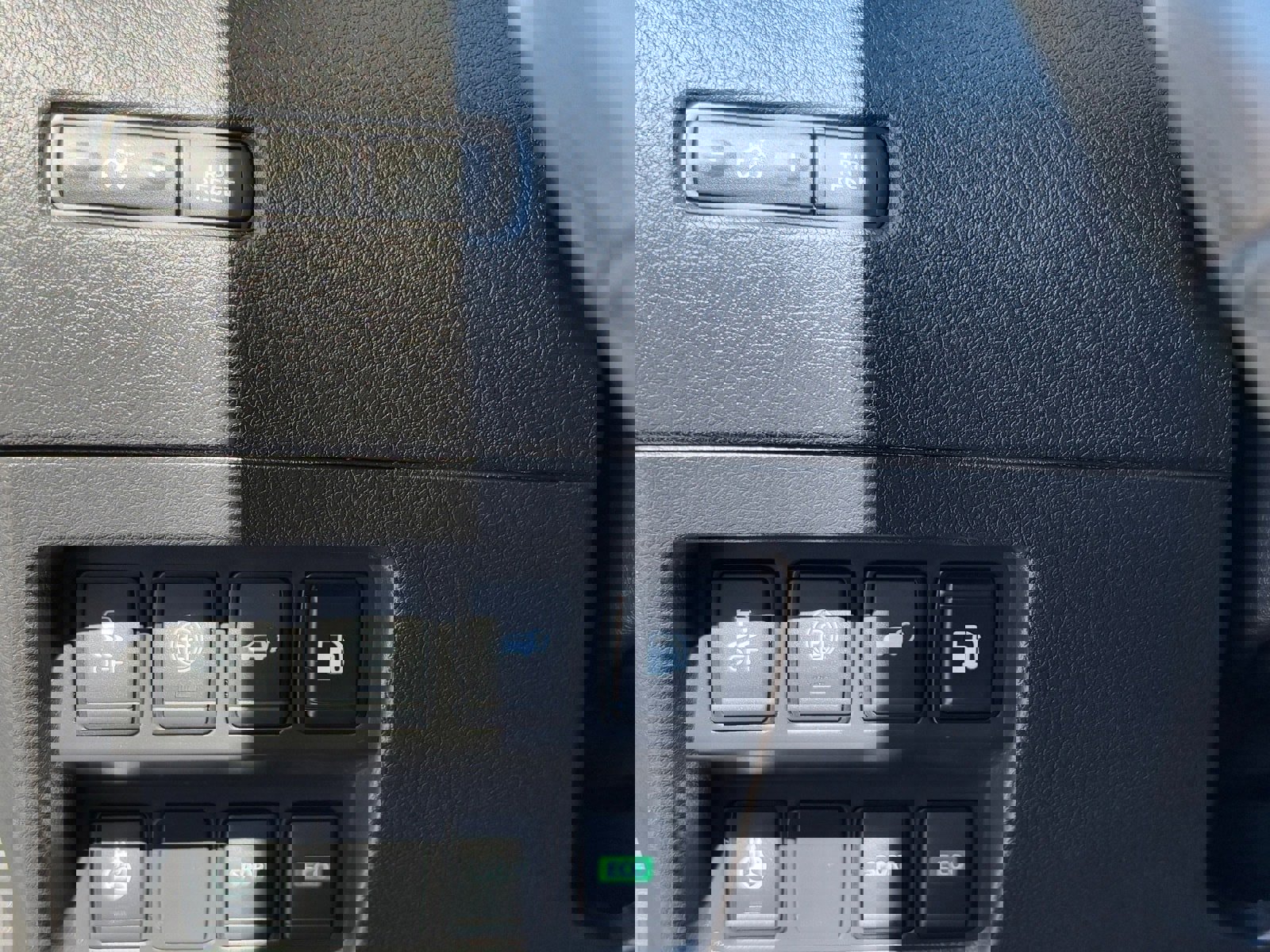 Used 2018 Nissan Rogue SL image 27