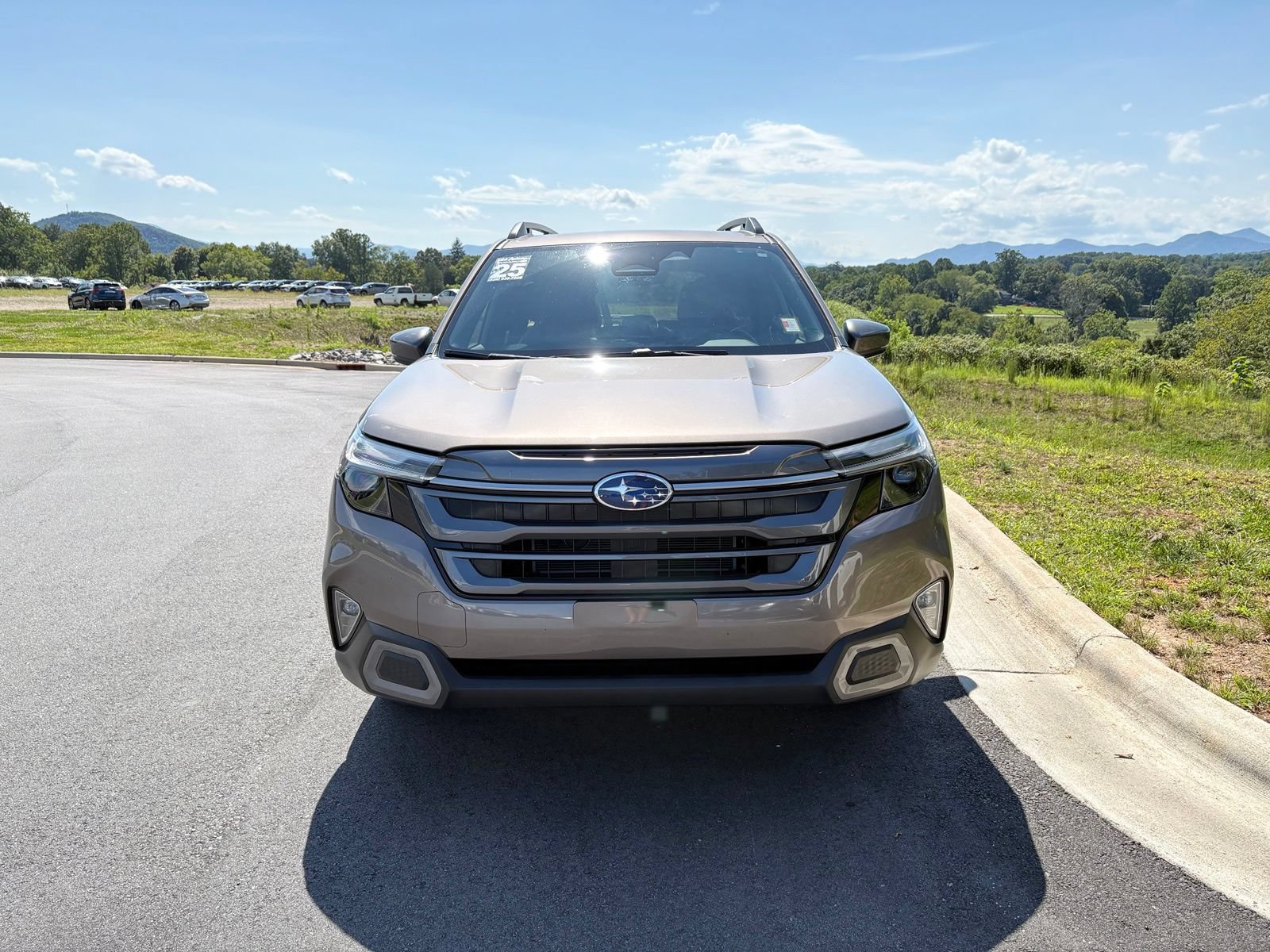 Used 2025 Subaru Forester Limited w/ Popular Package AWD/4WD image 2