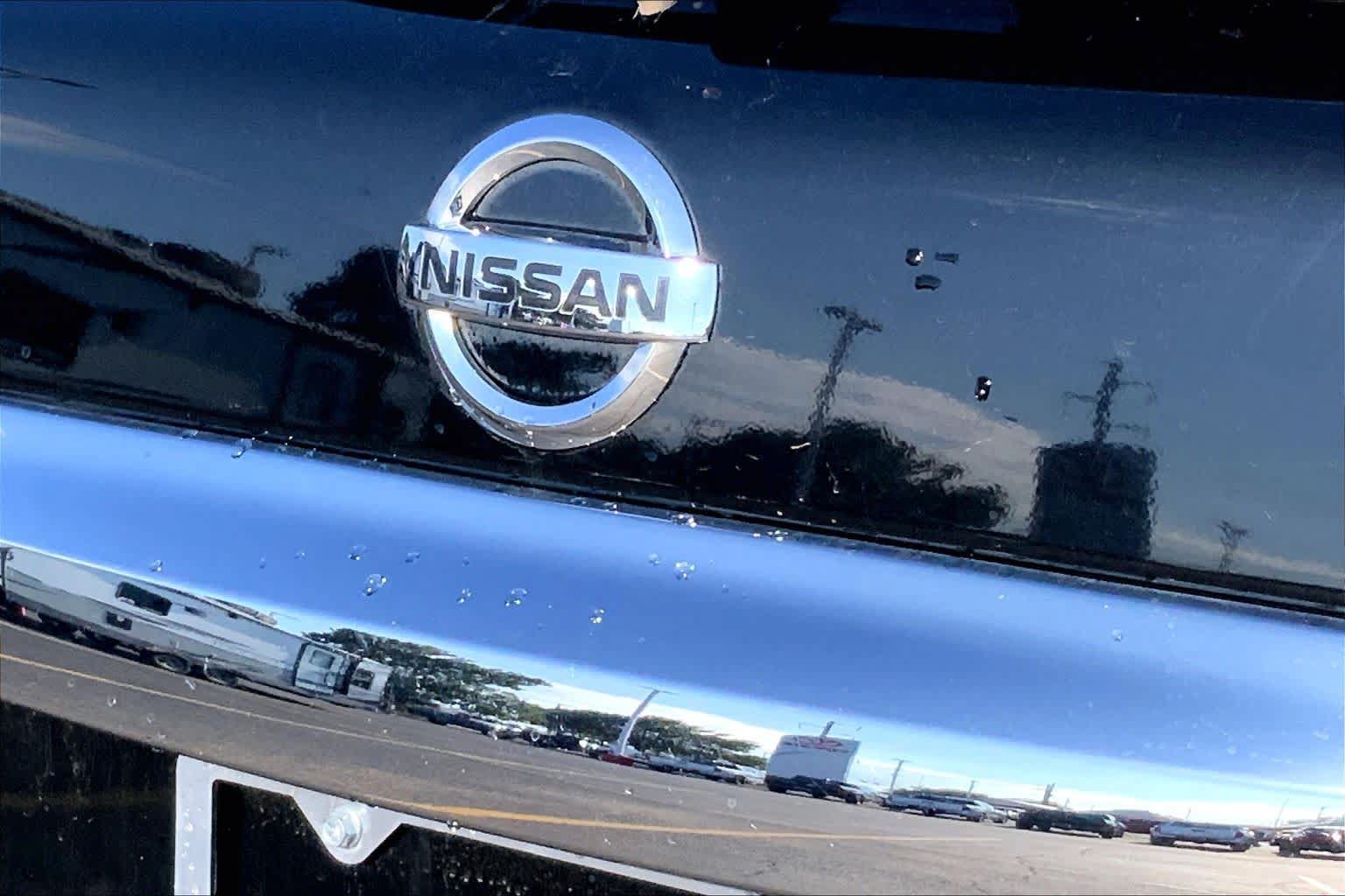 Used 2018 Nissan Armada SL w/ Premium Package RWD image 31