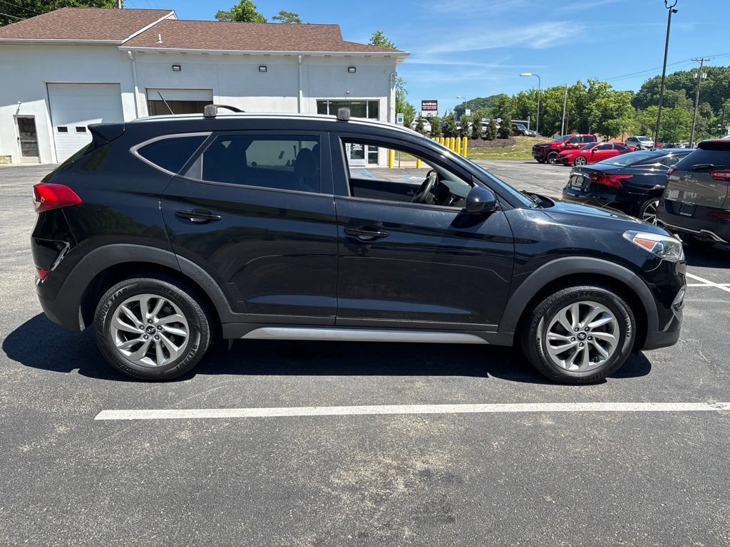 Used 2017 Hyundai Tucson SE w/ SE Popular Package 02 AWD/4WD image 6