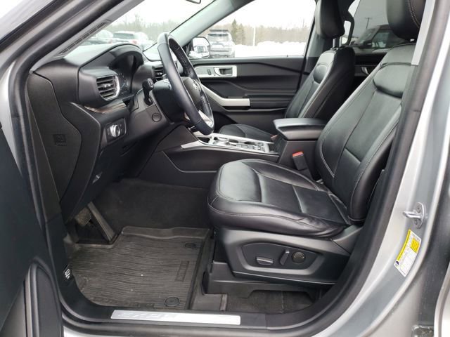 Used 2022 Ford Explorer Limited w/ Equipment Group 301A image 17