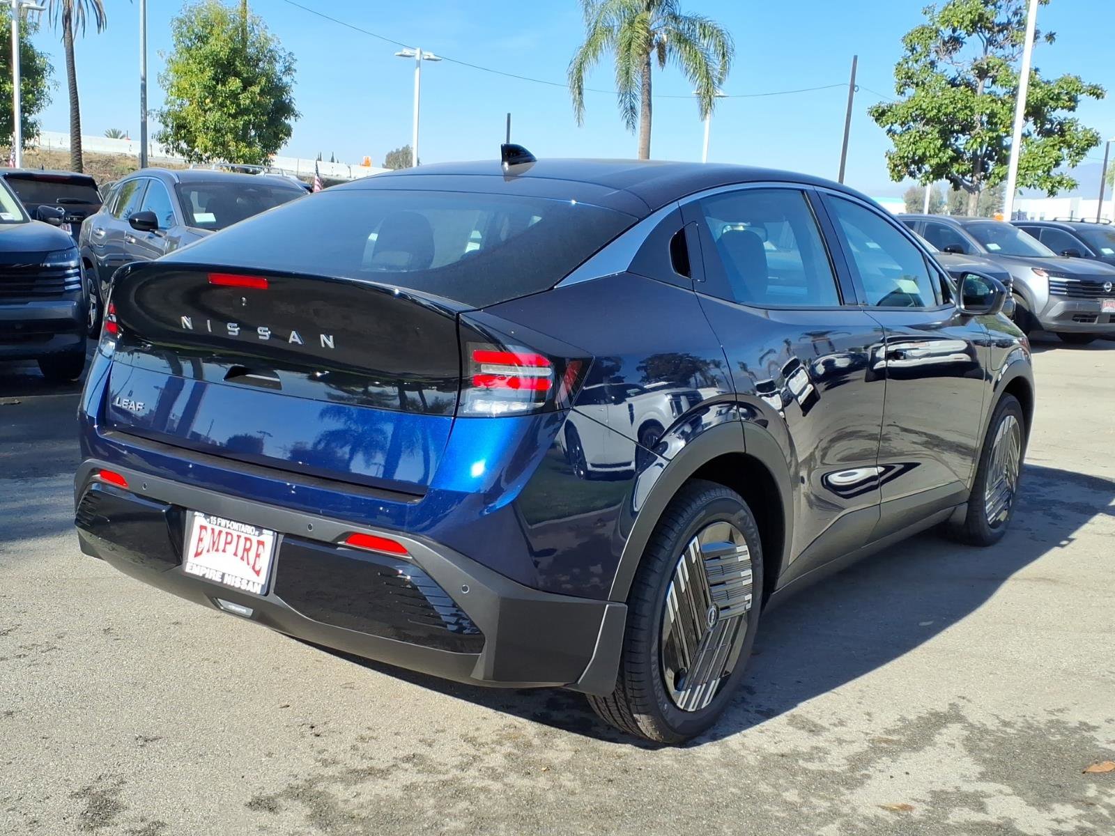 New 2026 Nissan Leaf w/ Illuminated Package FWD image 3
