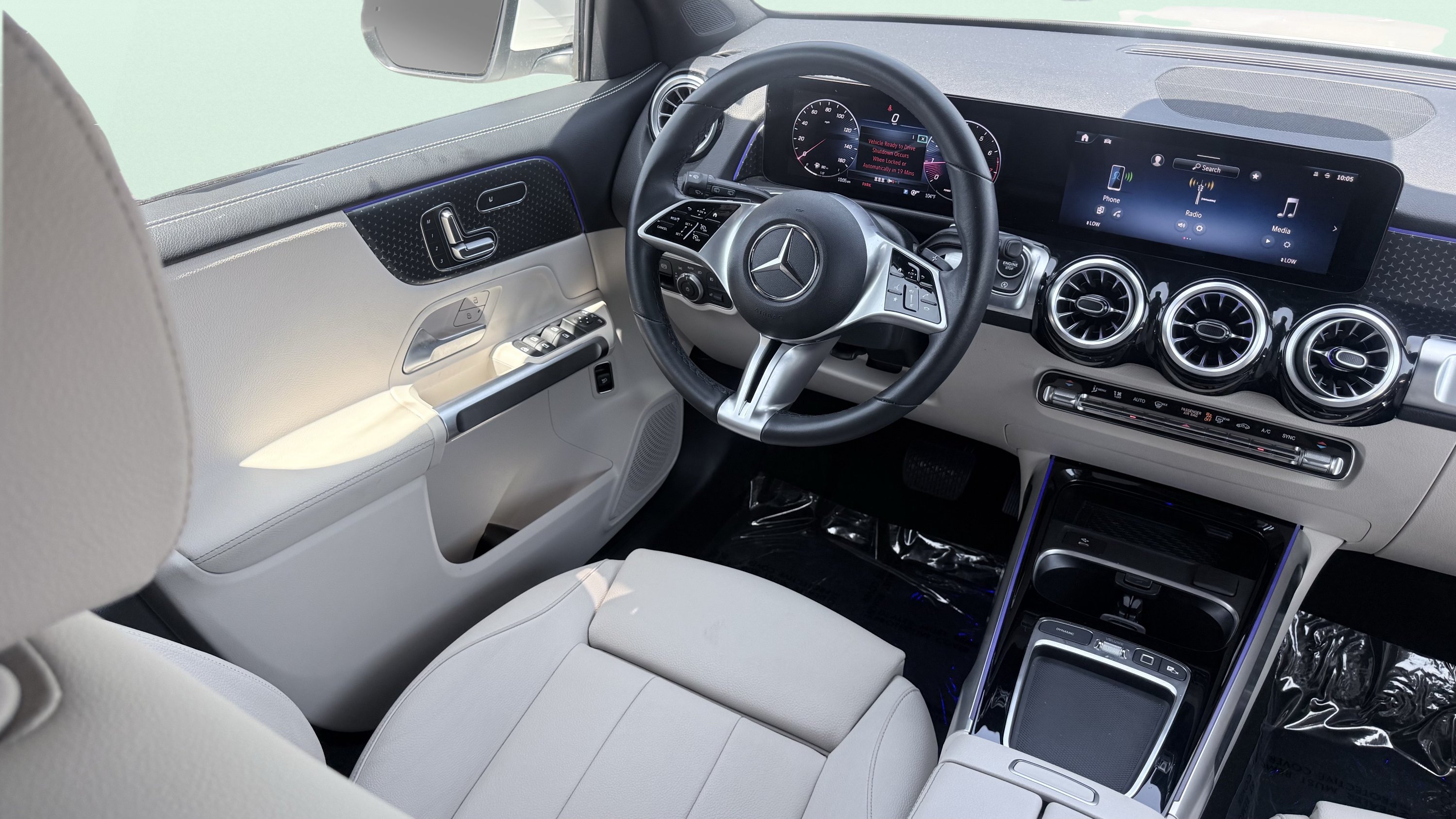 Used 2025 Mercedes-Benz GLB 250 image 52
