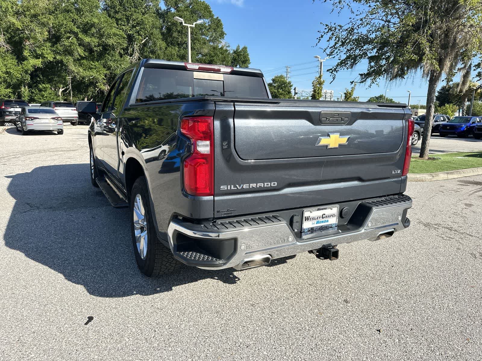 Used 2022 Chevrolet Silverado 1500 LTZ AWD/4WD image 4
