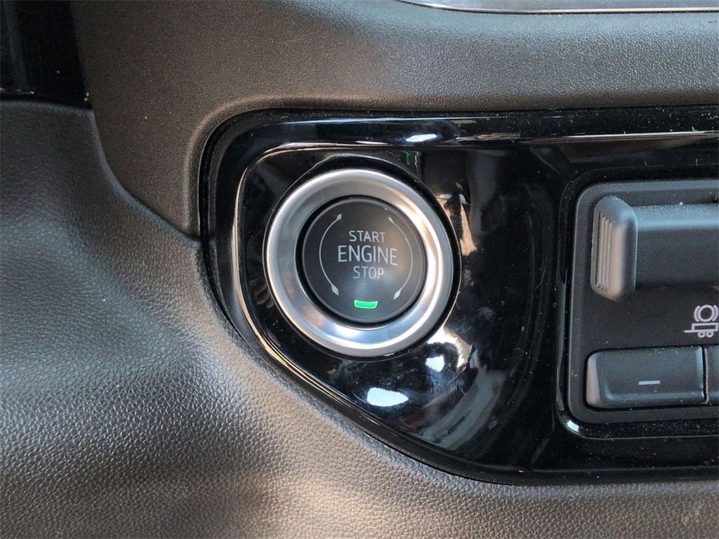 Used 2025 Chevrolet Silverado 1500 LT image 20