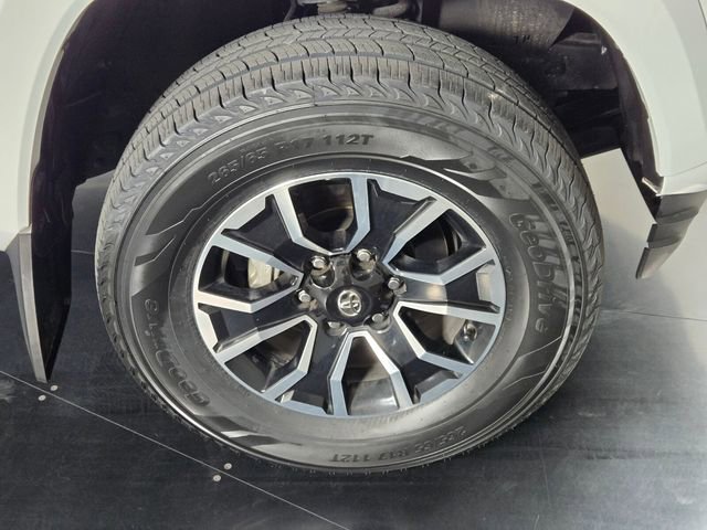 Used 2023 Toyota Tacoma TRD Sport w/ Advanced Technology Package AWD/4WD image 9