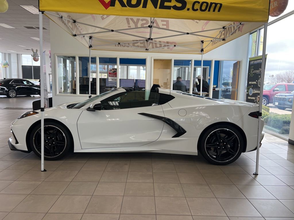 Used 2025 Chevrolet Corvette Stingray Coupe w/ 1LT image 7