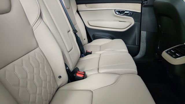 New 2026 Volvo XC90 B6 Plus w/ Protection Package Premier AWD/4WD image 36