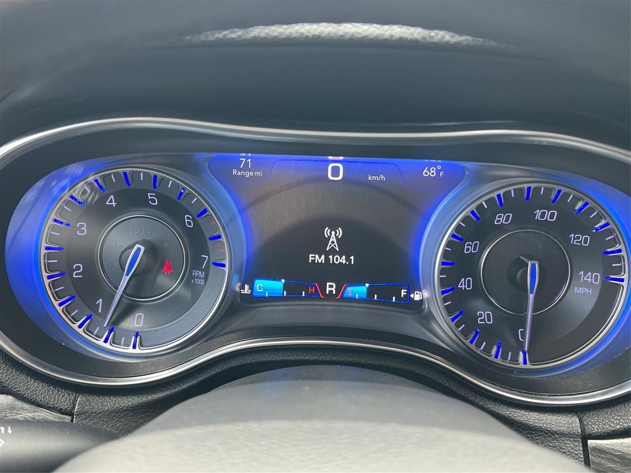 Used 2018 Chrysler 300 Touring RWD image 24