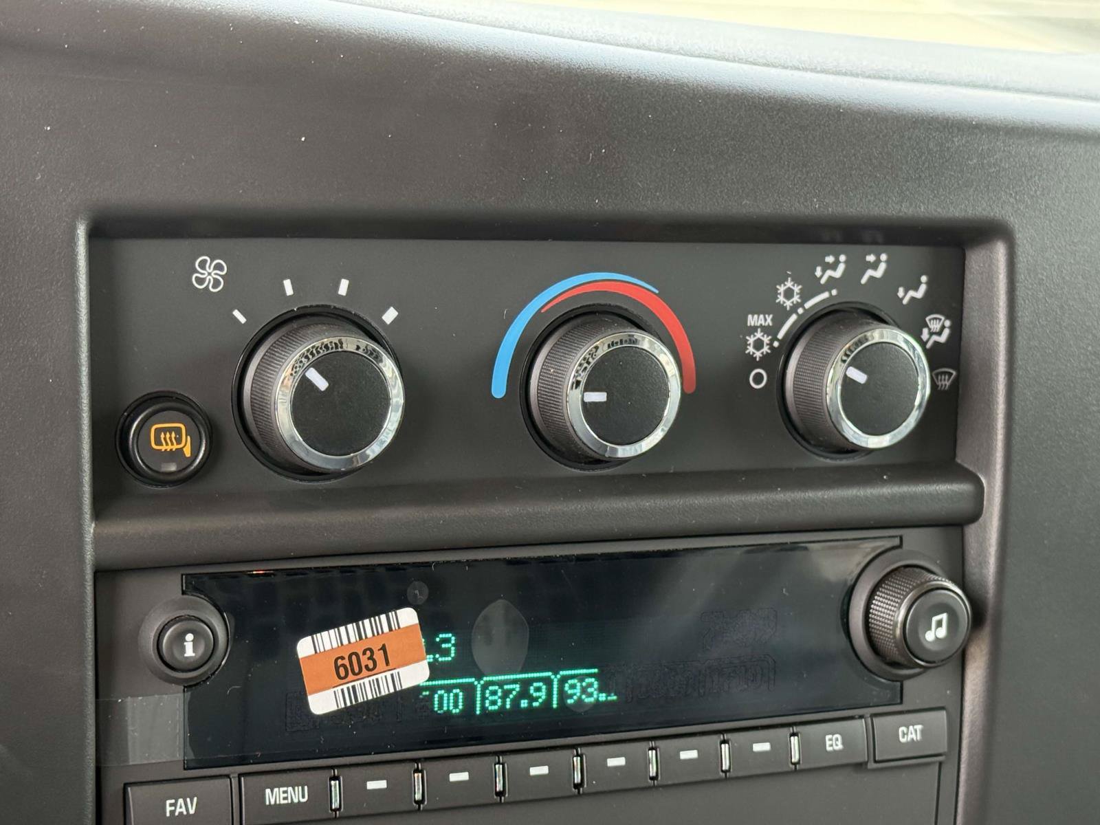 New 2025 Chevrolet Express 3500 Extended RWD image 11