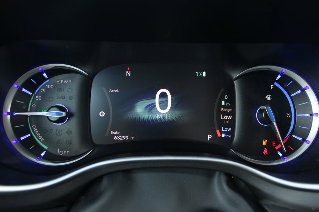 Used 2024 Chrysler Pacifica Select FWD image 42