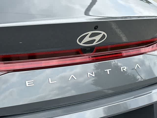Used 2024 Hyundai Elantra SEL w/ Convenience Package FWD image 28