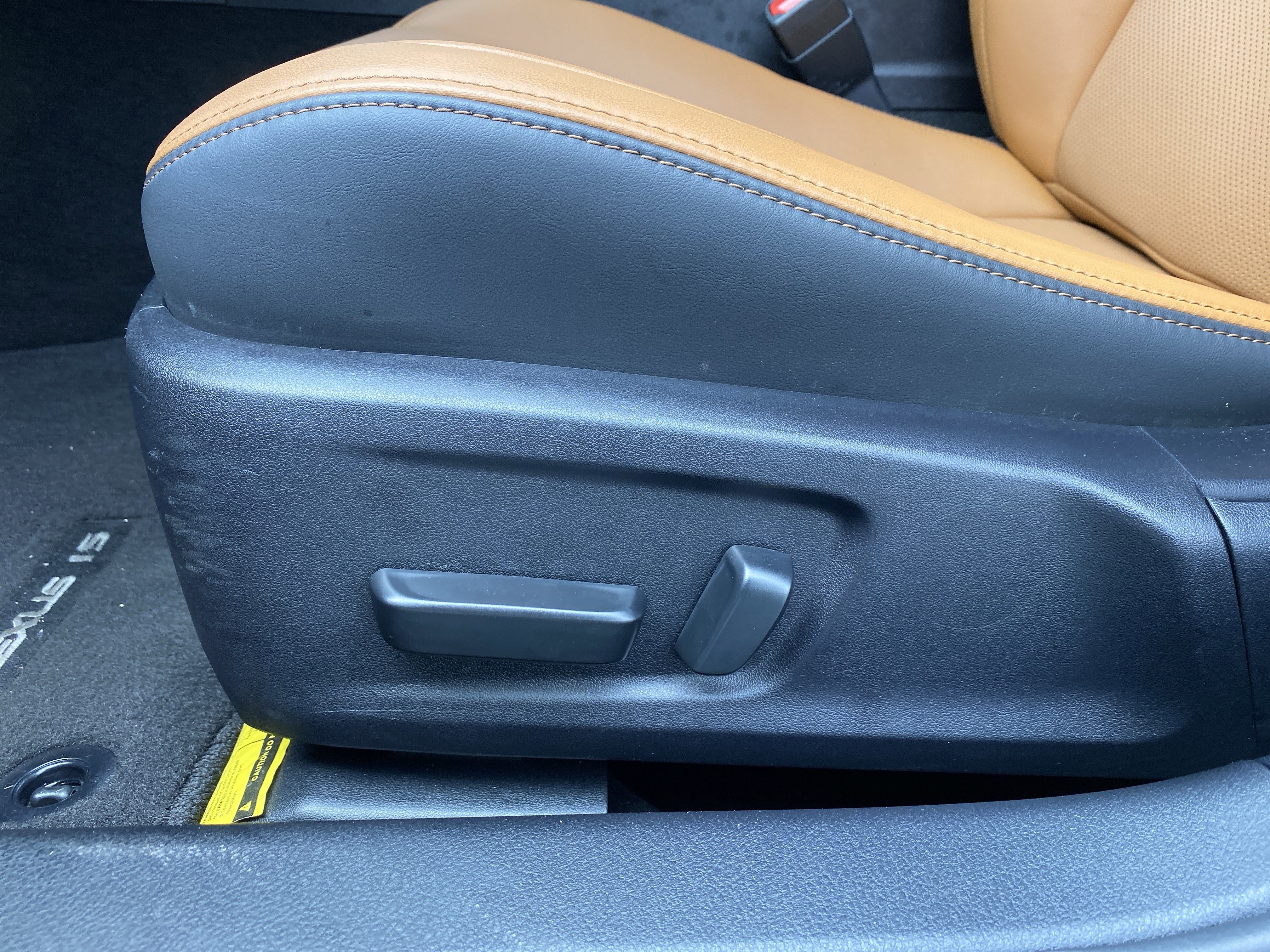 Used 2025 Lexus IS 350 F Sport RWD image 17