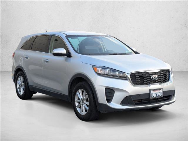 Used 2019 Kia Sorento LX image 3