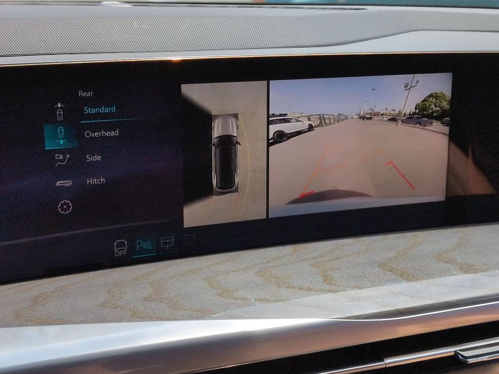 Certified 2025 Cadillac Escalade IQ Luxury 2 AWD/4WD image 16