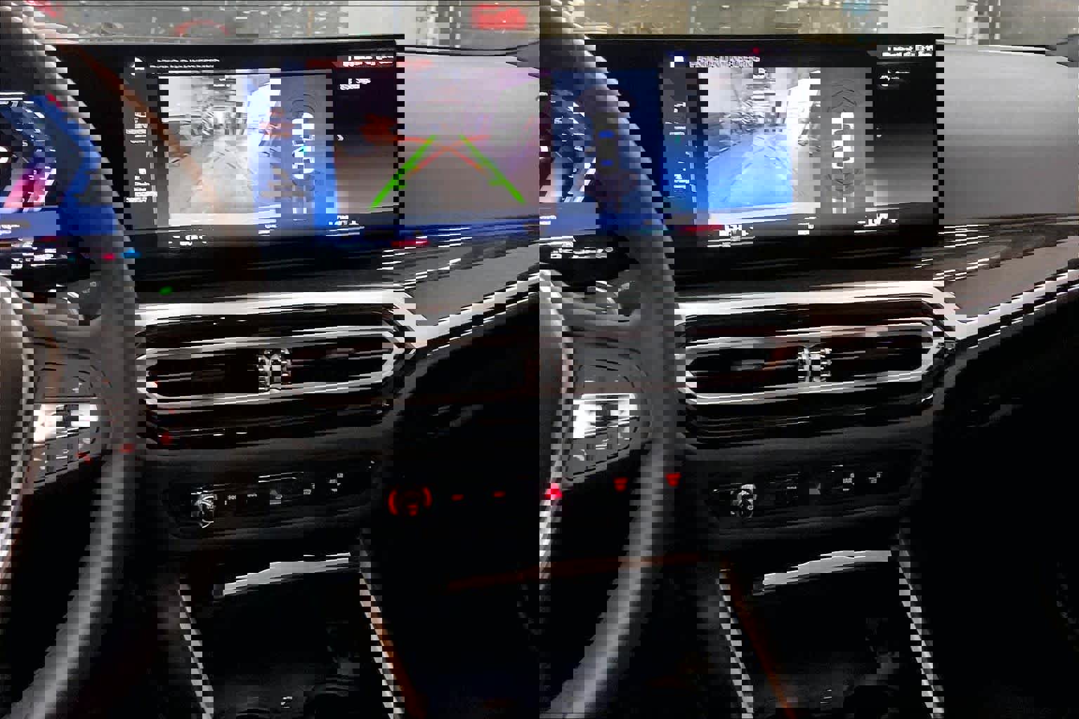 Used 2023 BMW 330i Sedan w/ Premium Package image 9