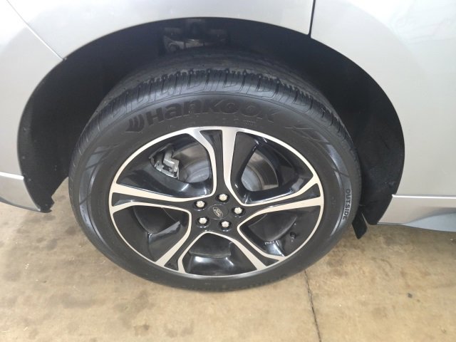 Used 2023 Ford Edge ST image 9