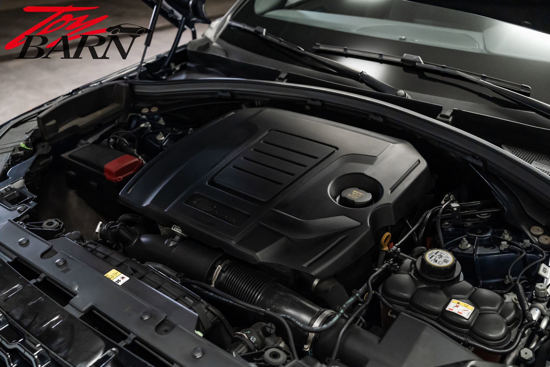 Used 2023 Land Rover Range Rover Velar R-Dynamic S image 53