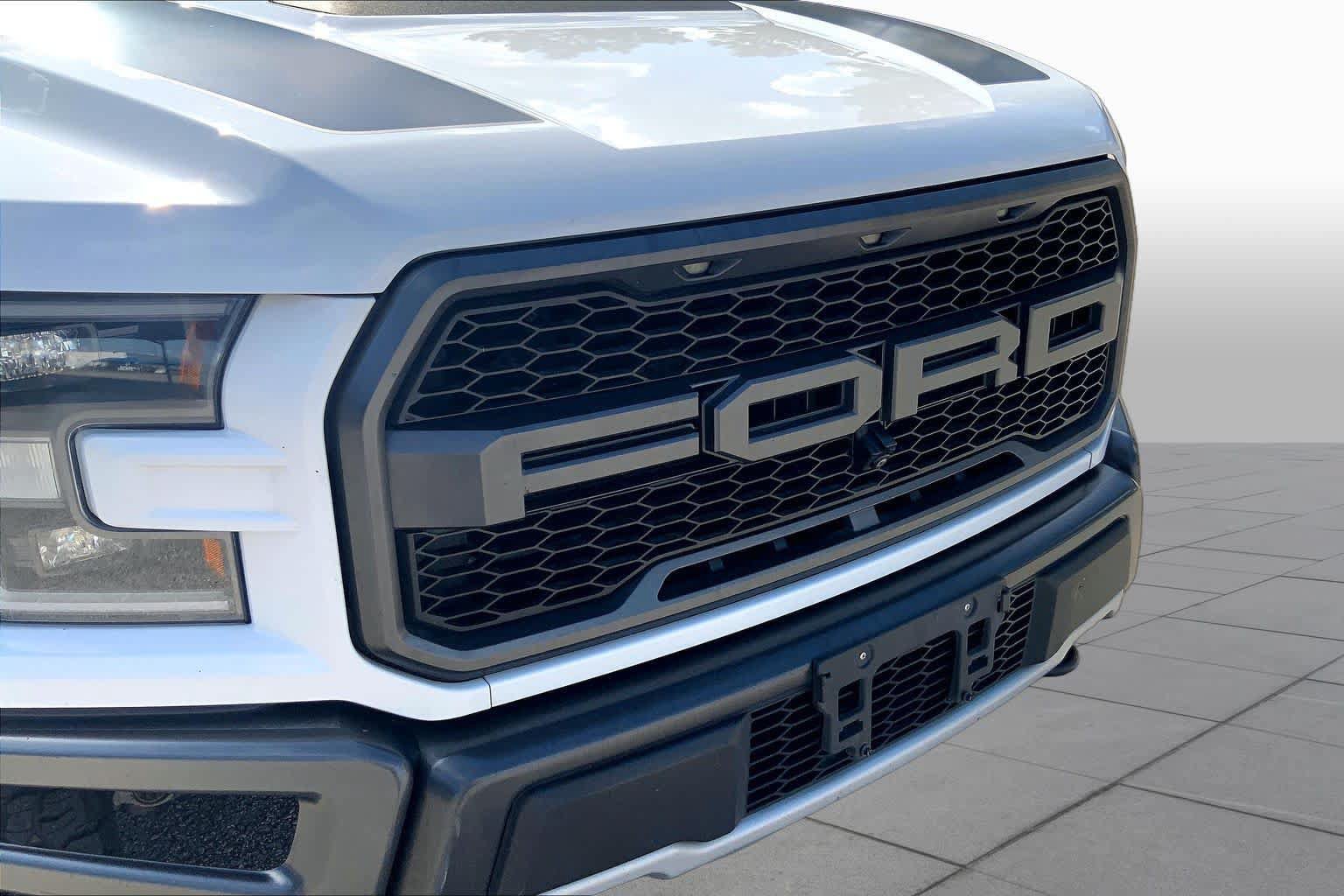 Used 2018 Ford F150 Raptor w/ Equipment Group 802A Luxury AWD/4WD image 29
