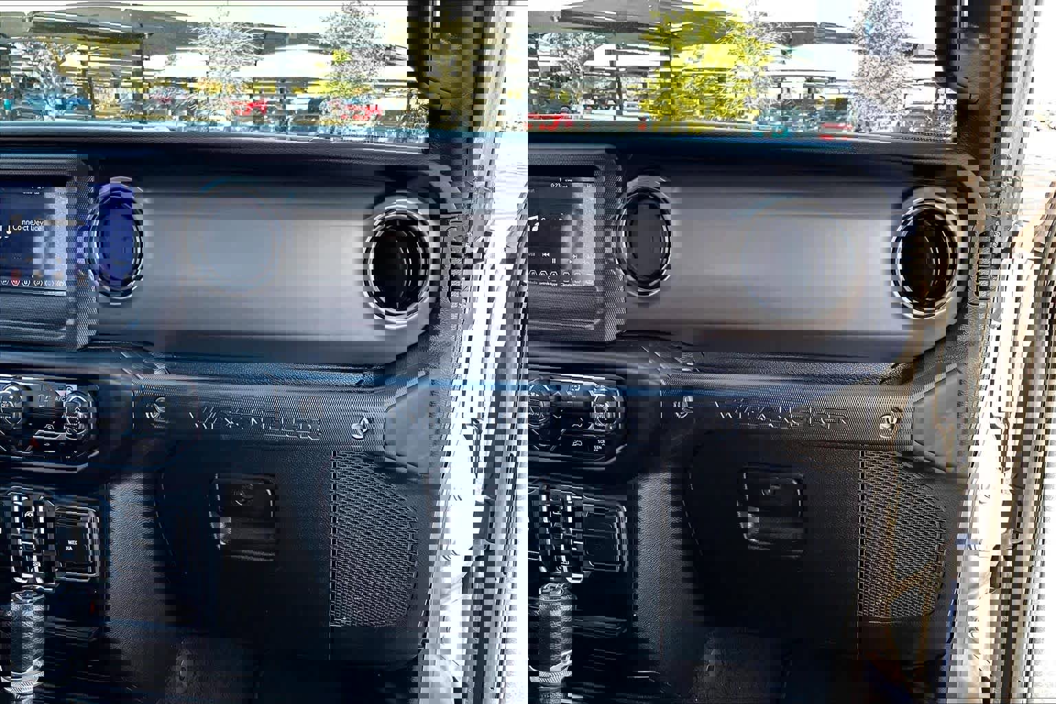 Used 2021 Jeep Wrangler Unlimited Sport image 19