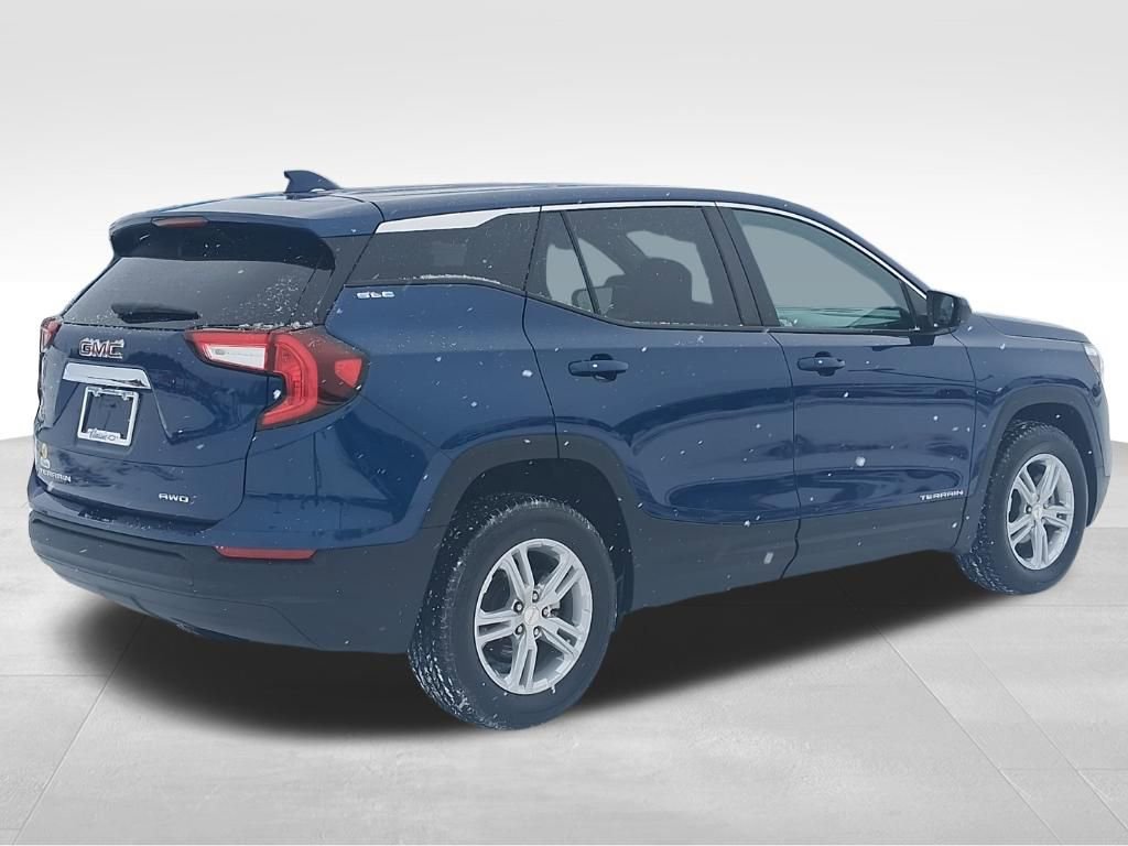 Used 2022 GMC Terrain SLE image 7