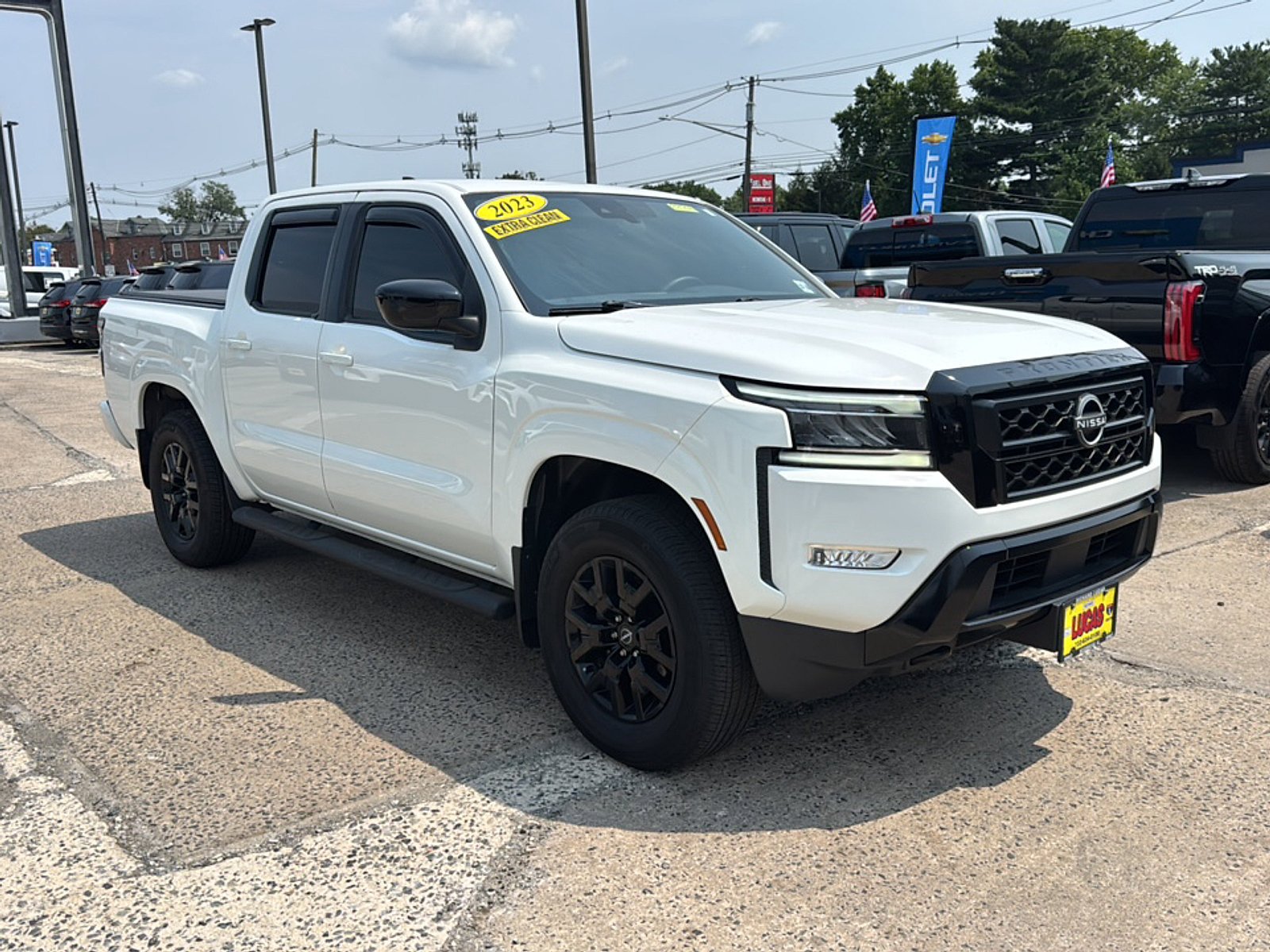Used 2023 Nissan Frontier SV w/ Midnight Edition Package AWD/4WD image 4