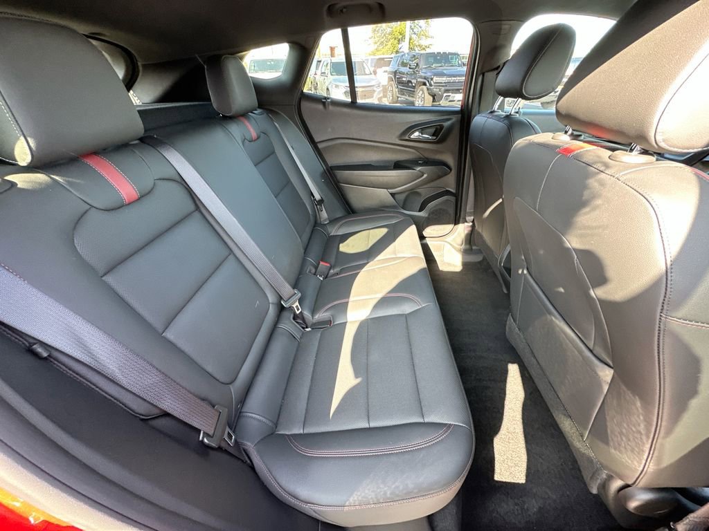 Used 2024 Chevrolet Trax RS w/ Sunroof Package image 25