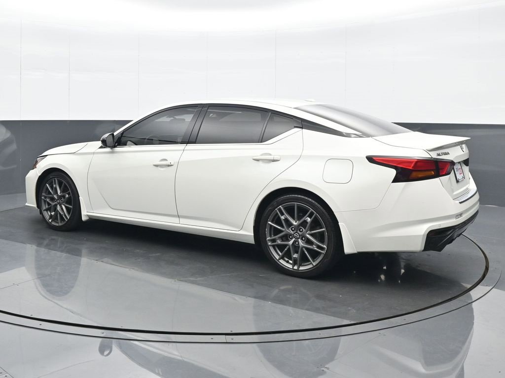 Used 2023 Nissan Altima 2.0 SR image 4
