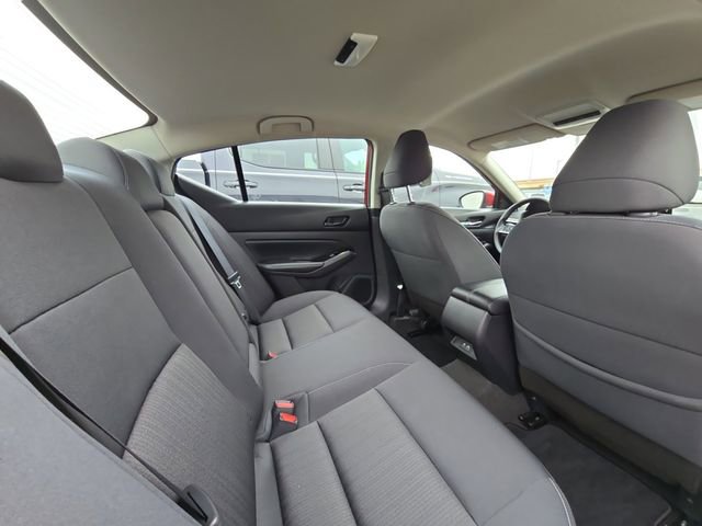 Used 2023 Nissan Altima 2.5 SV FWD image 27