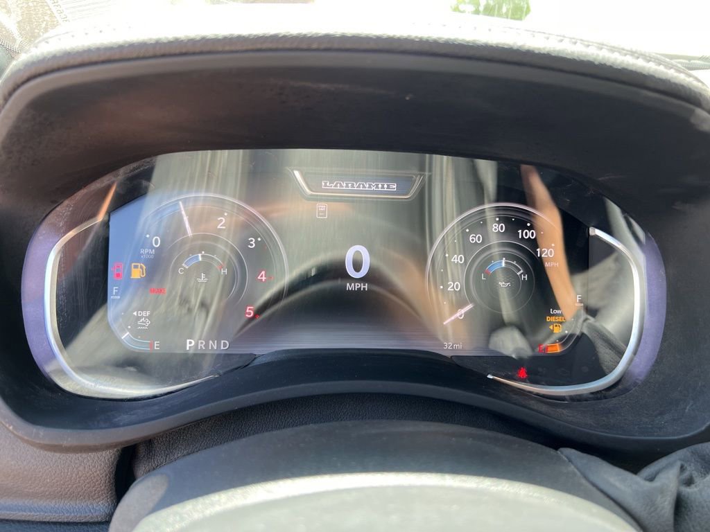 New 2025 RAM 2500 Laramie w/ Sport Appearance Package AWD/4WD image 15