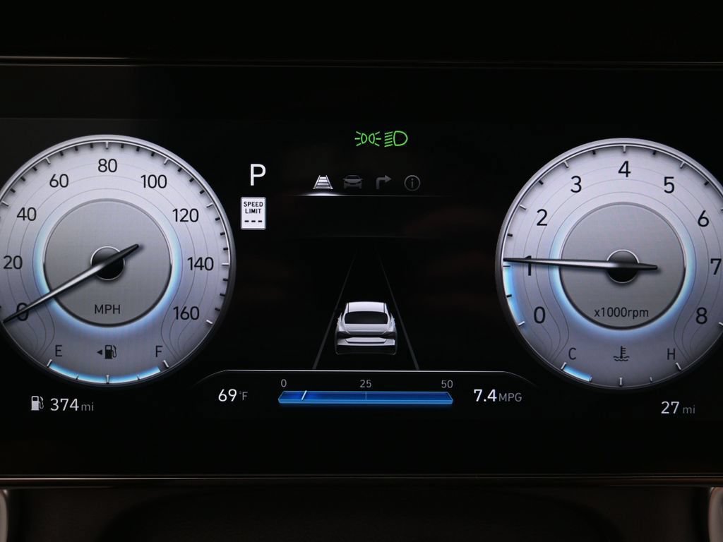 New 2026 Hyundai Elantra Limited FWD image 9