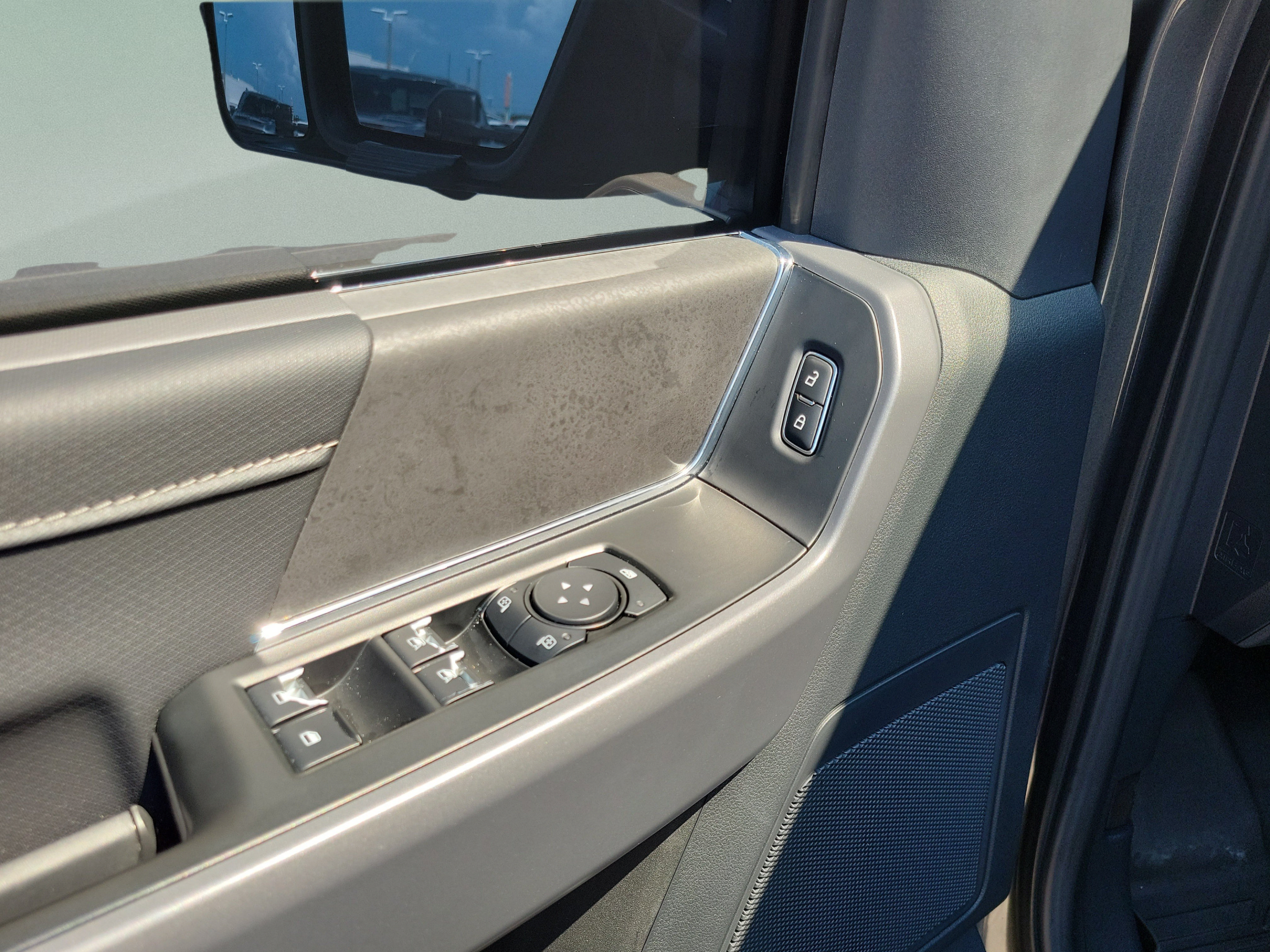 Used 2026 Ford F150 XLT w/ Equipment Group 302A MID AWD/4WD image 15