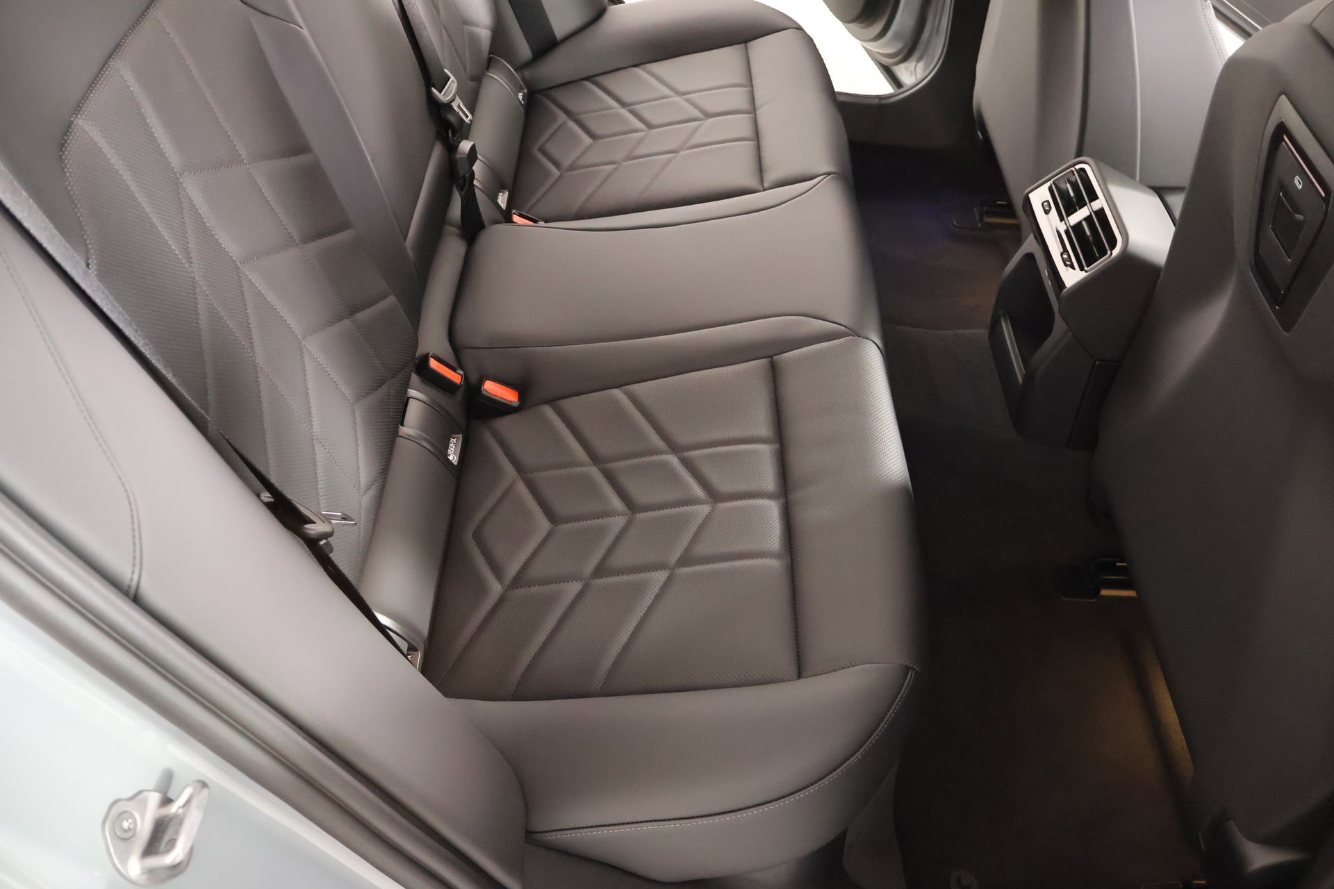 New 2026 BMW 540i xDrive w/ M Sport Package image 14