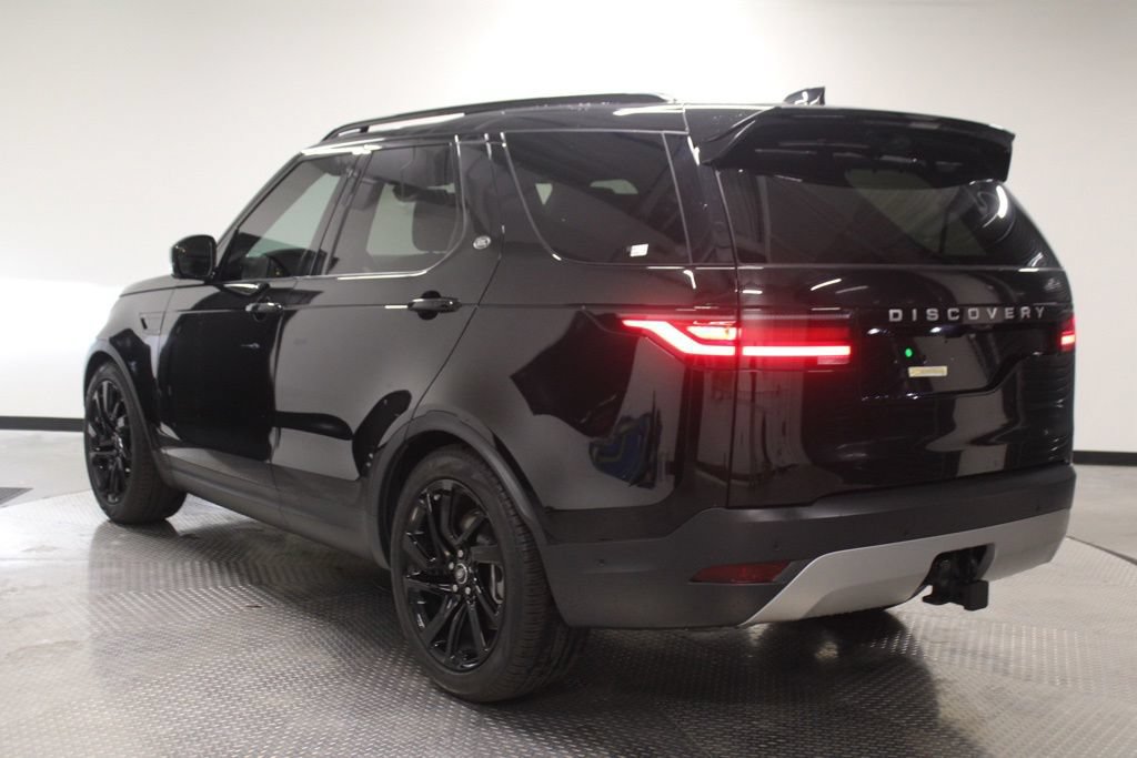 Used 2025 Land Rover Discovery S AWD/4WD image 3