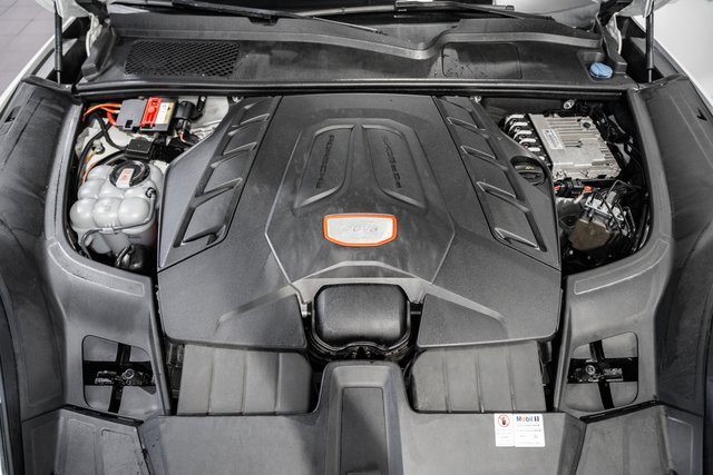 Used 2021 Porsche Cayenne Turbo image 14