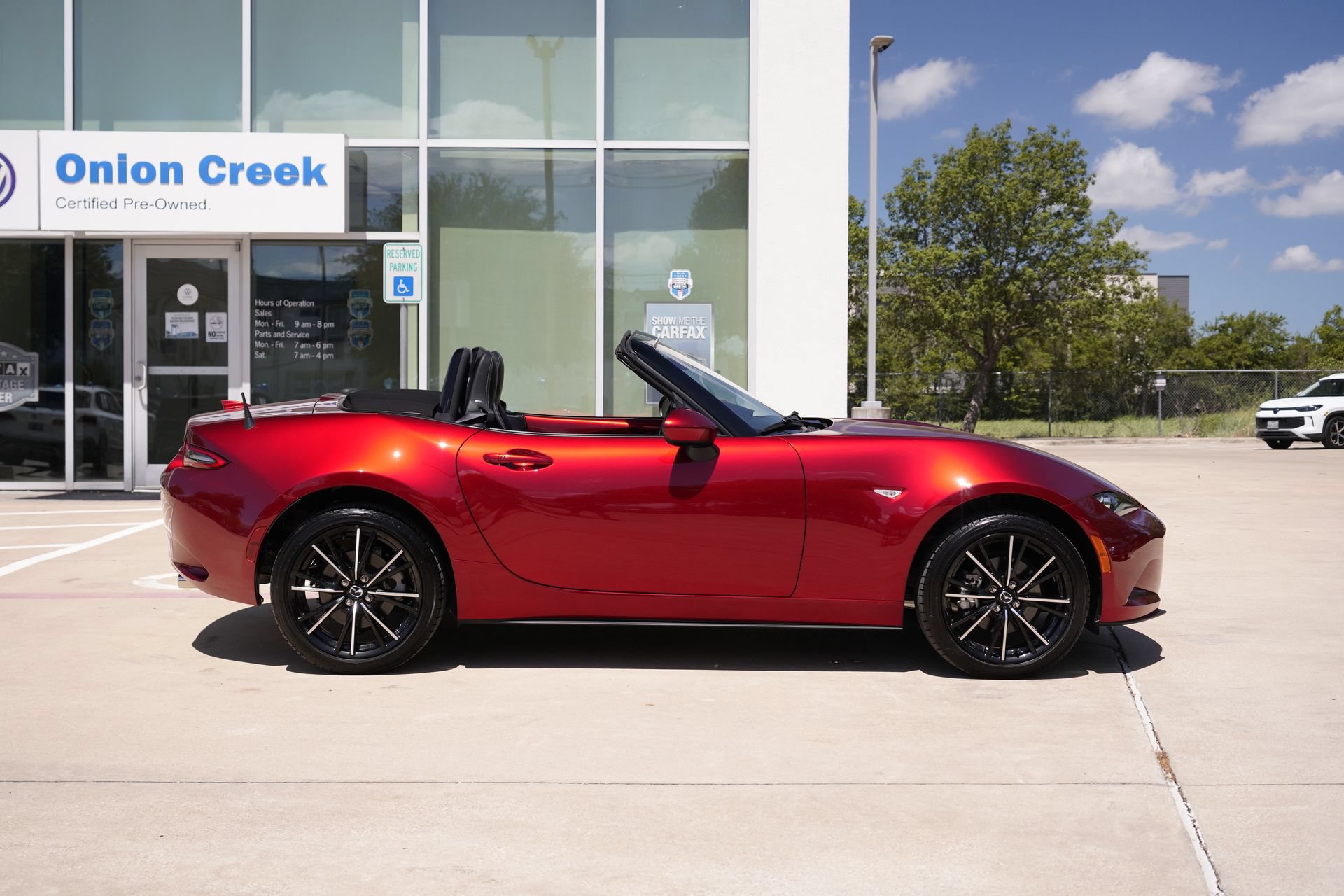 Used 2025 MAZDA MX-5 Miata Grand Touring RWD image 4
