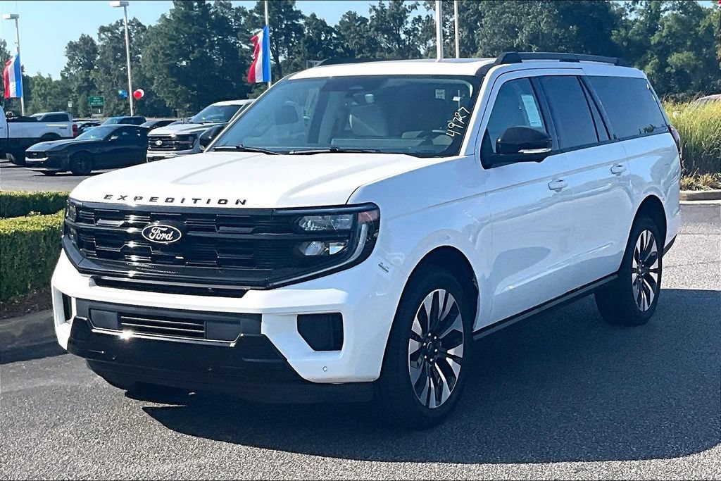 New 2027 Ford Expedition Max Platinum RWD image 2