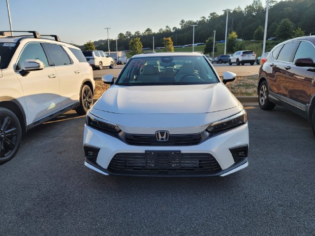 Used 2024 Honda Civic Touring image 2