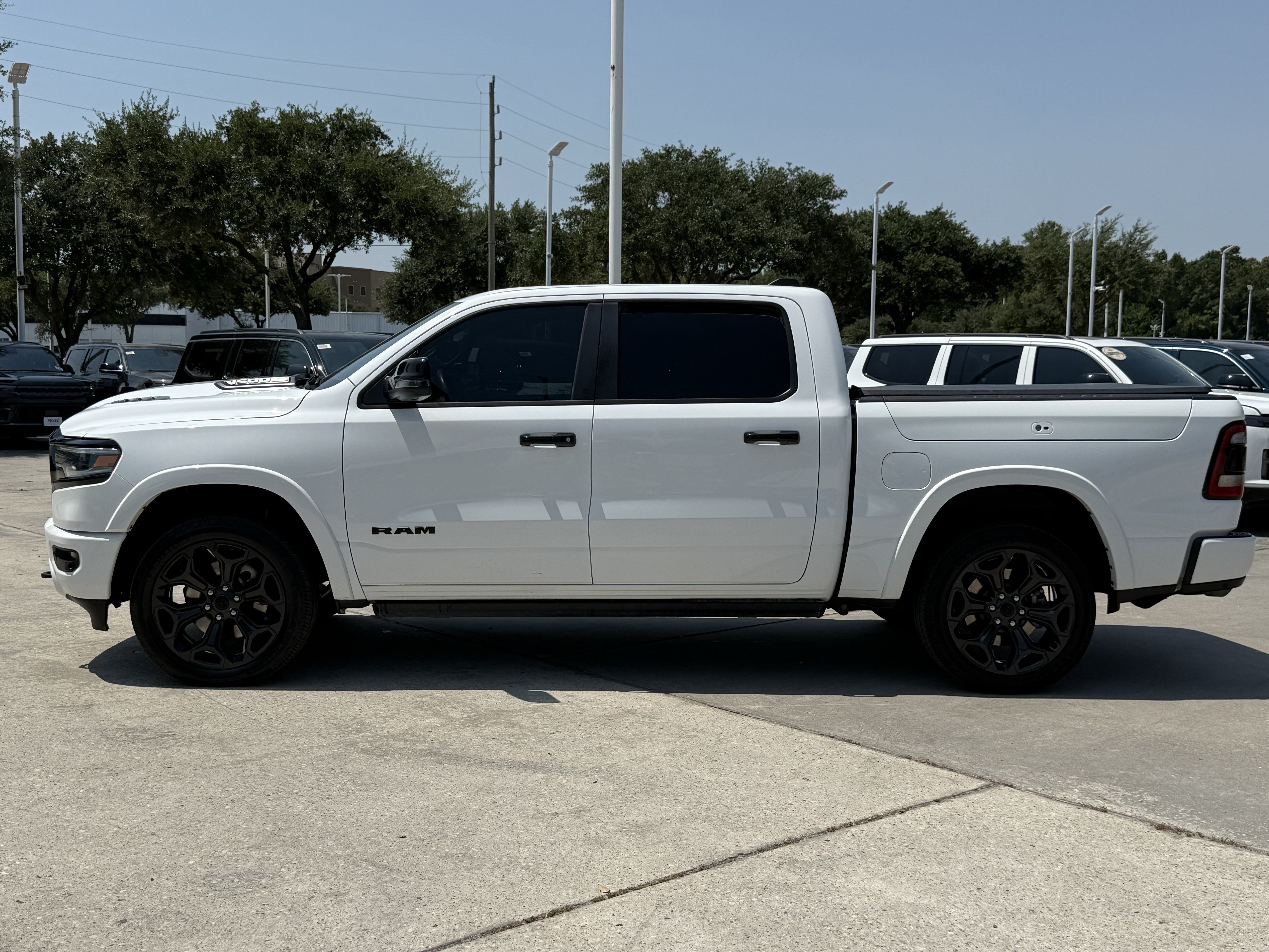 Used 2024 RAM 1500 Limited AWD/4WD image 8