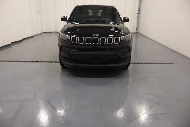 New 2025 Jeep Compass Sport image 3