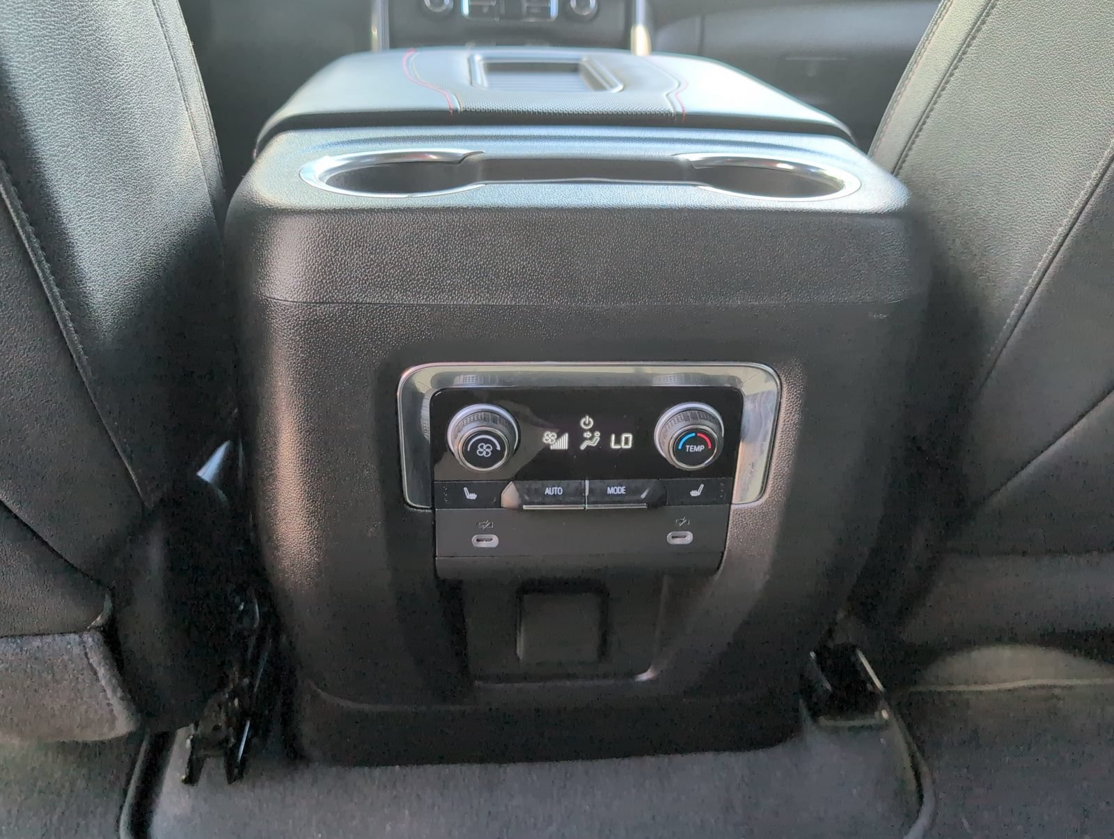 Used 2023 Chevrolet Tahoe RST w/ Luxury Package AWD/4WD image 17