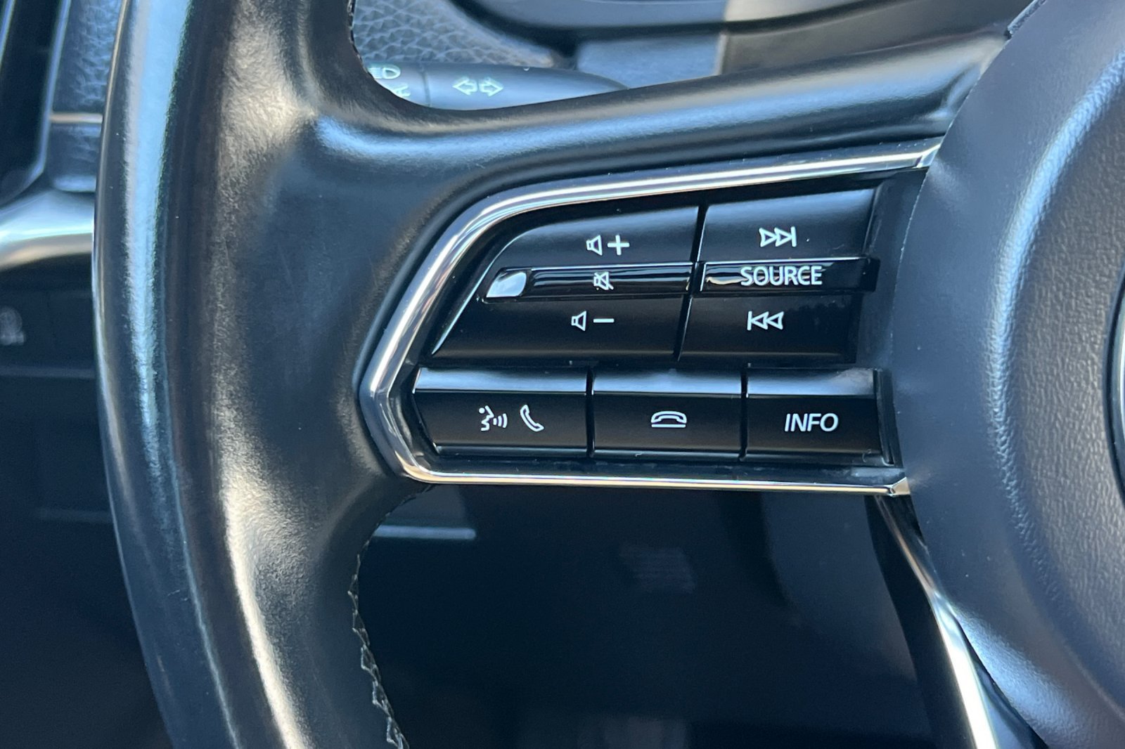 Used 2024 MAZDA CX-90 Plug-In Hybrid w/ Premium Pkg AWD/4WD image 29