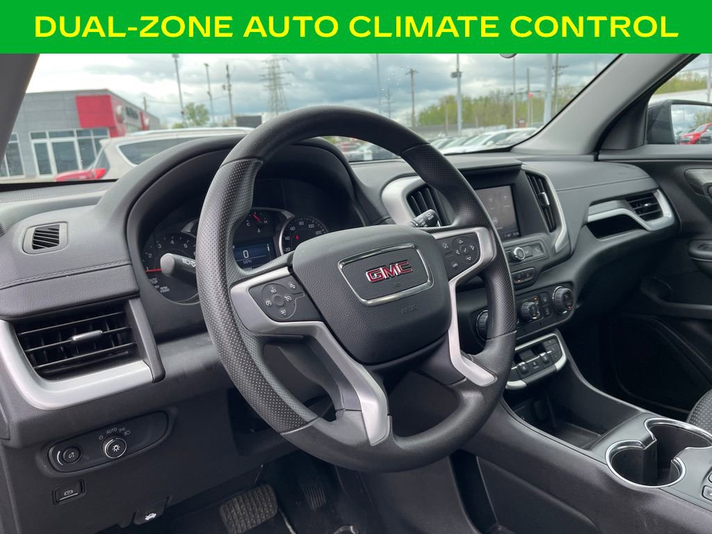 Used 2024 GMC Terrain SLE w/ Driver Convenience Package FWD image 18