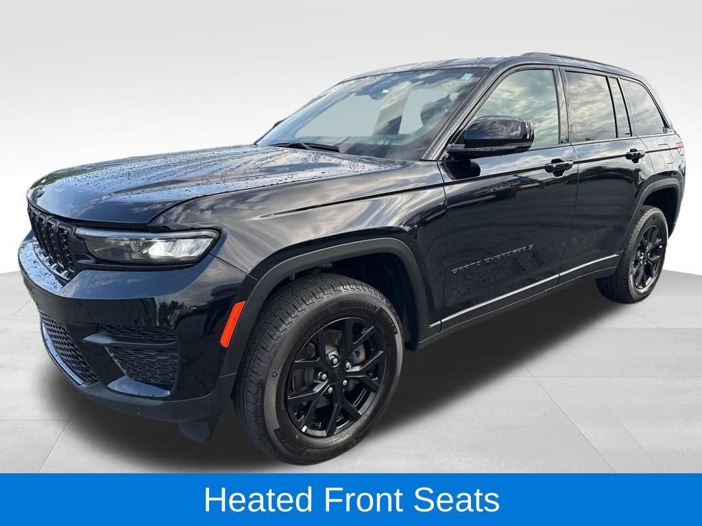 Used 2024 Jeep Grand Cherokee Altitude AWD/4WD image 6