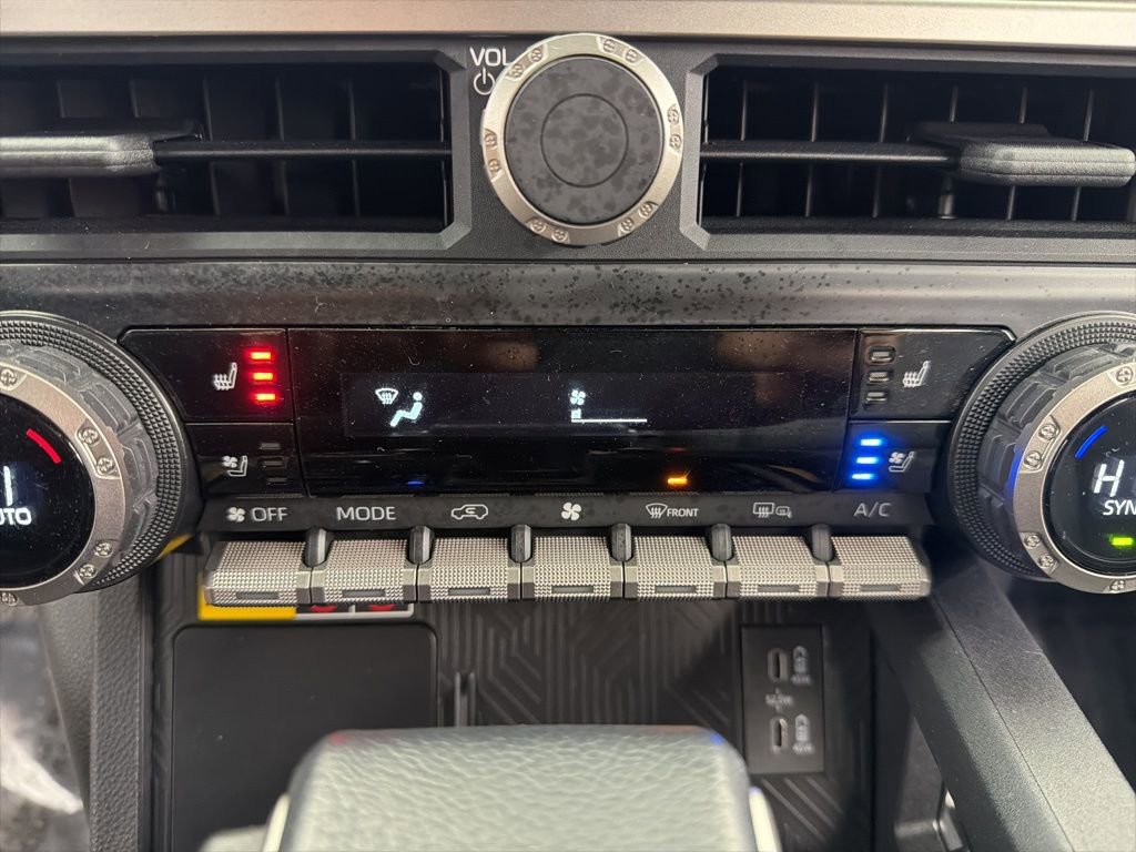 Used 2025 Toyota 4Runner Trailhunter image 21